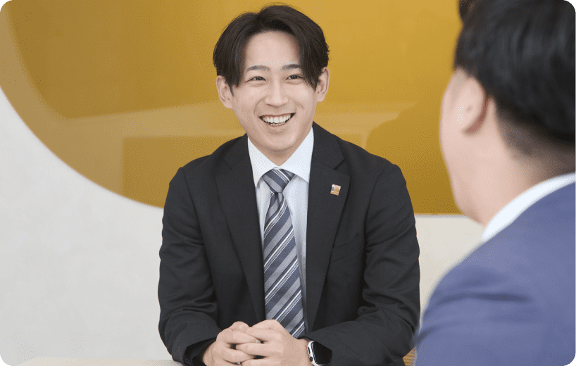 笑顔で話している木曽さん